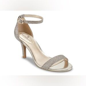 Bandolino Madia Velvet Sandal